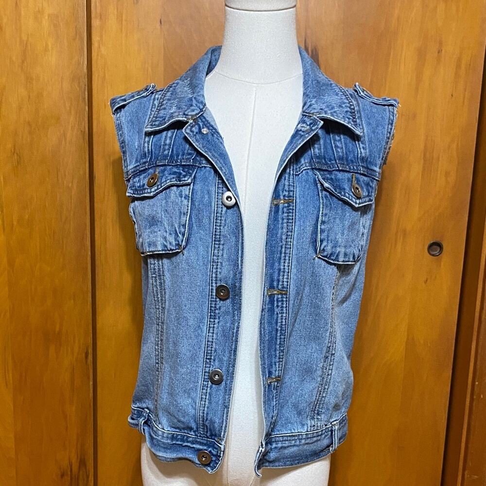 NWOT Vintage Havana Blue Denim Vest Cream Crochet Back Pockets Shoulder P2P 19”